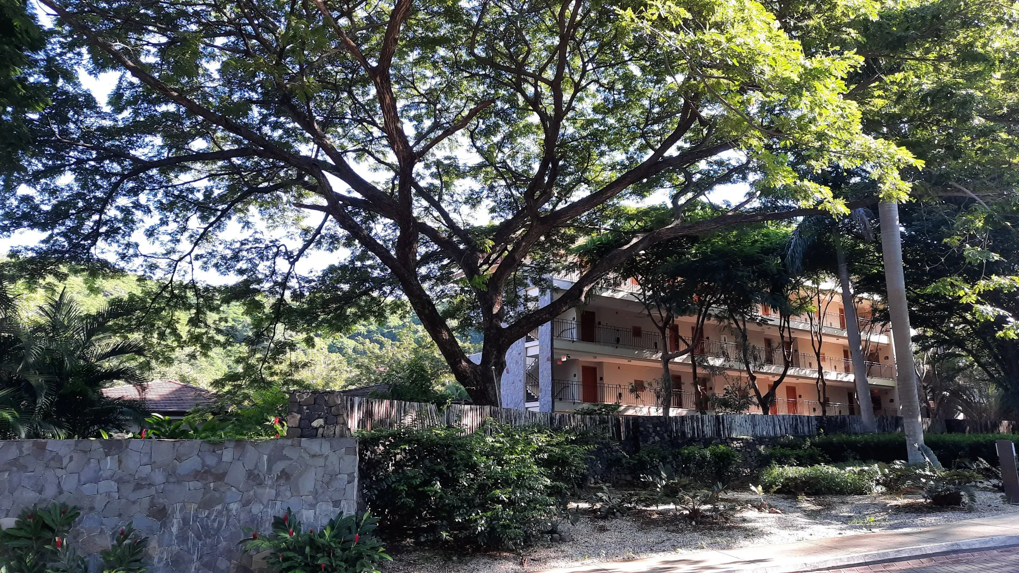 Historical photograph of the former Dreams Las Mareas resort in Playa El Jobo, La Cruz, Guanacaste, Costa Rica.